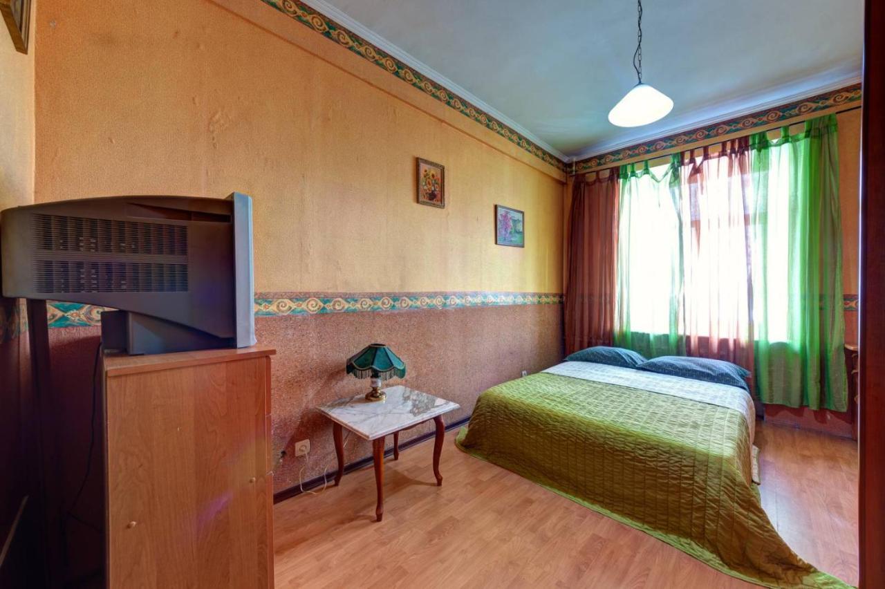 Three-Room Apartment Near Ocean Plaza Κίεβο Εξωτερικό φωτογραφία